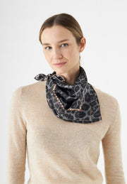 Codello Silk Scarf Leo Print Grey