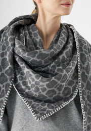 Codello Leo Print Scarf Grey