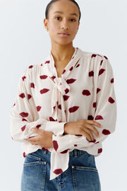 Oui Blouse With Lip Motif Print