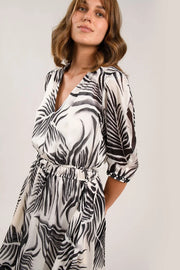 Sisters By CK July Dress Leaf Print